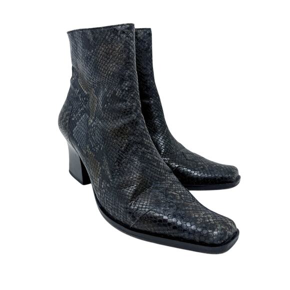 Vintage Y2K Nine West Gray Snake Print Leather Ankle Booties Women's 10 Side Zip - Picture 1 of 11